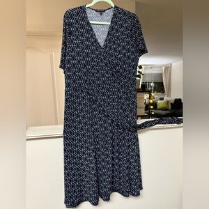 41 Hawthorn Navy and White Geometric Dress